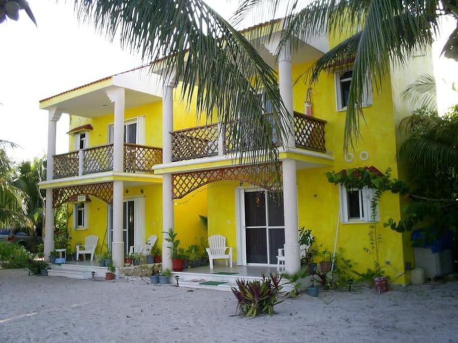 Marysol Beachfront Next To Nomads D6 Isla Mujeres Exterior photo
